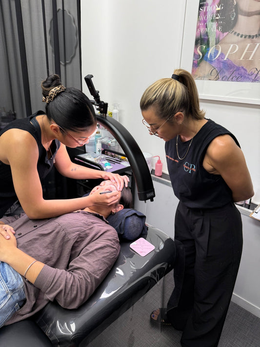 Beginners Brows Mapping, Dye, Sculpt & Finishing - Cosmetica Pro Store