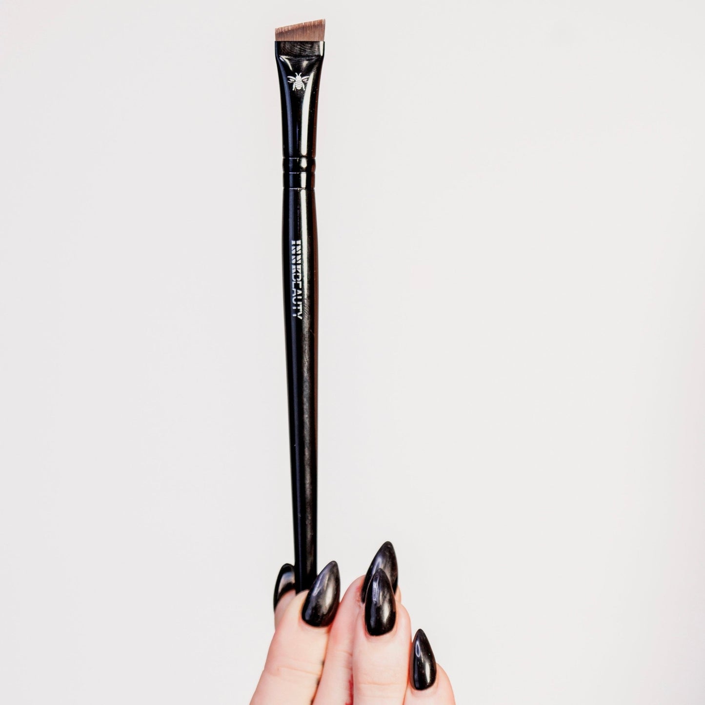 The Frankie Brush by Innk Beauty - Cosmetica Pro Store